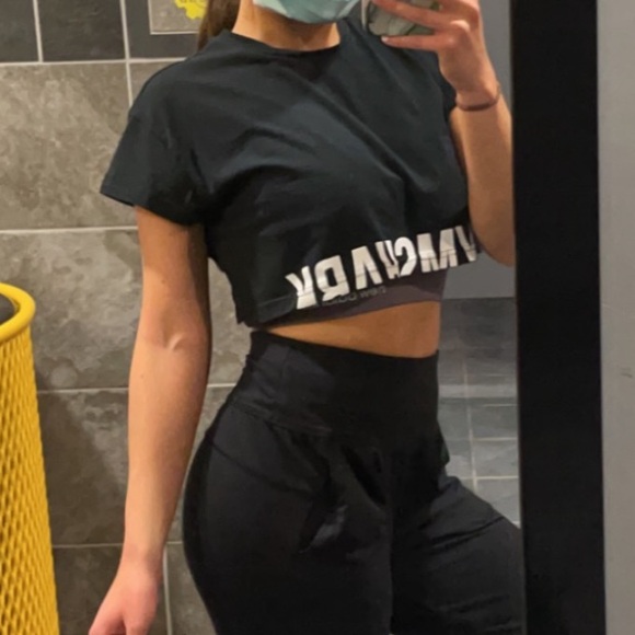 Gymshark Tops - Gymshark Black Cropped Logo Tee